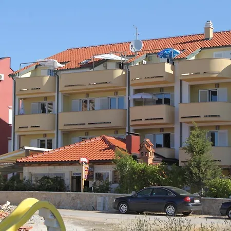 Apartment 3316g